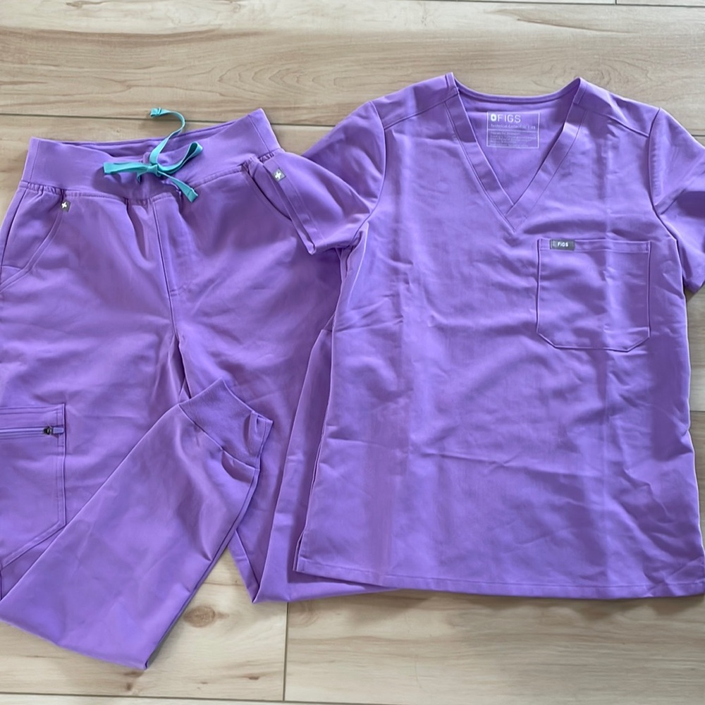Figs scrub set